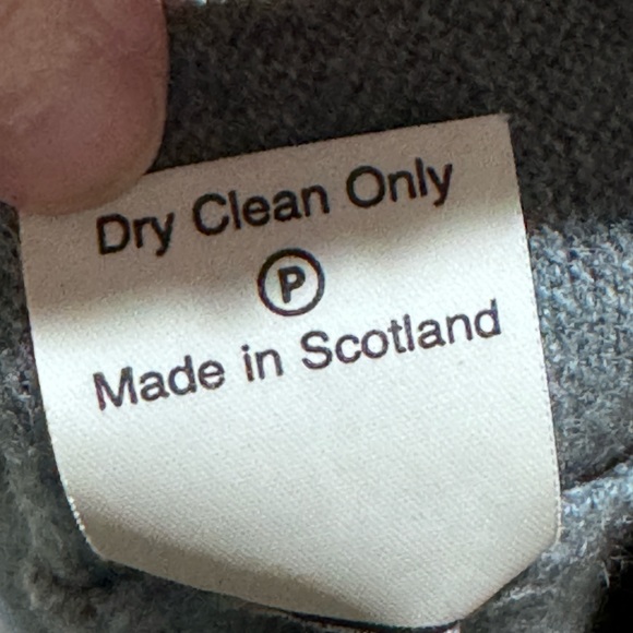 Shirin Guild 100% Cashmere Sweater - Picture 8 of 8